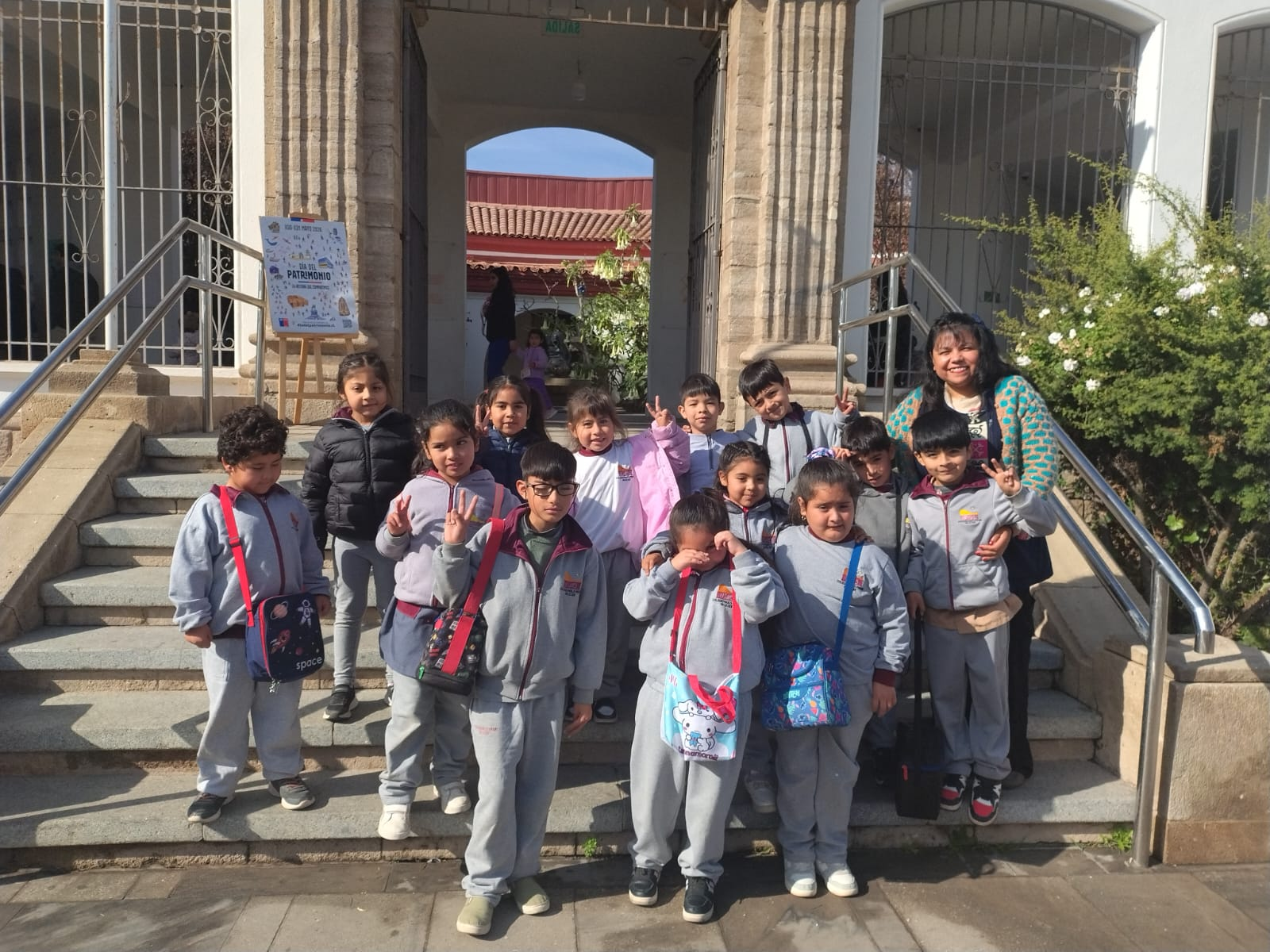 Estudiantes del Colegio Paulo Freire en una actividad educativa